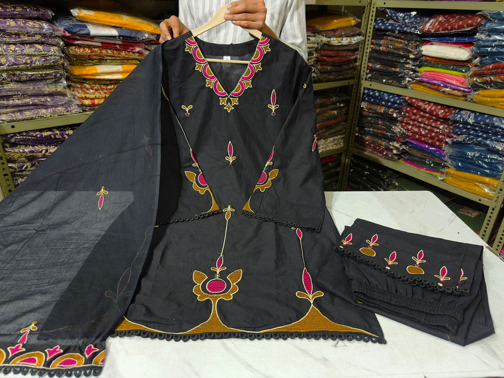 Embroidered Kurta Set