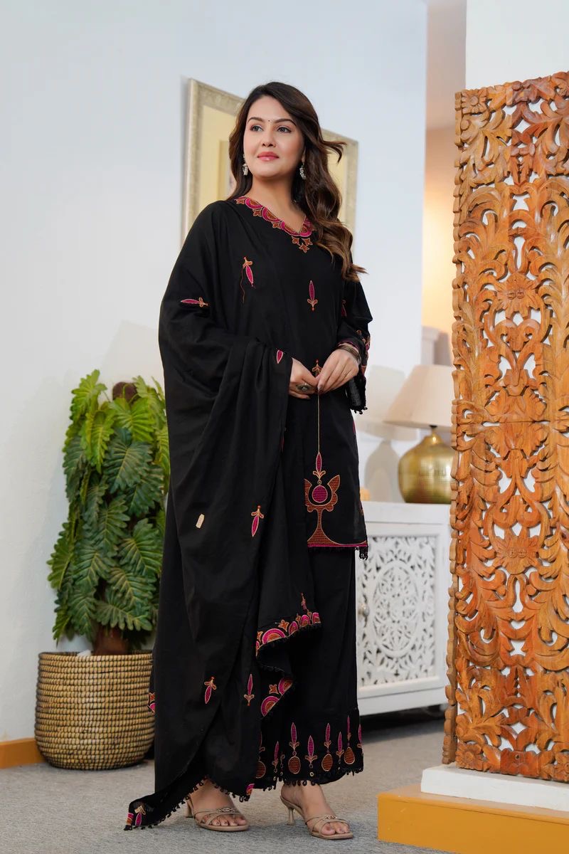 Embroidered Kurta Set